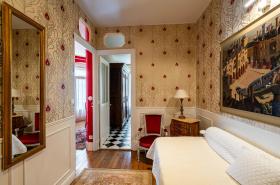 Hôtel de l'Abeille - photo 12